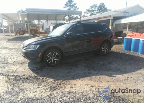 2021 Volkswagen Tiguan 2.0T Se/2.0T Se R-Line Black/2.0T Sel z USA, uszkodzony, nr VIN 3VV2B7AX5MM099443